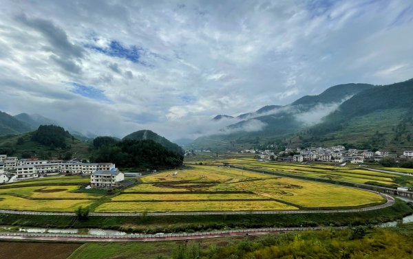 方舟配资 这个秋天，来丰都包鸾邂逅一场烟雨中的田园欢歌